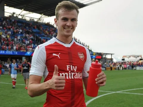 Rob Holding thăng tiến chóng mặt tại Arsenal