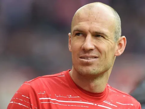 Robben thách thức PSG: "Tiền không mua được bàn thắng"