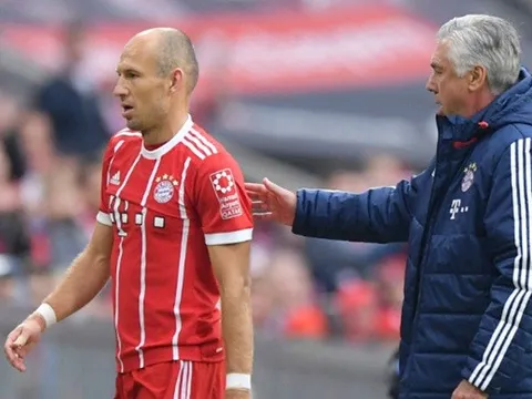 Robben "văng tục" khi nói về Ancelotti