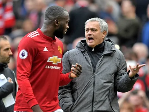 "Man Utd xuất sắc nhất với lối chơi khủng long"