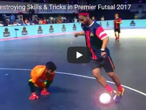 Ronaldinho đang nâng tầm giải Premier Futsal 2017