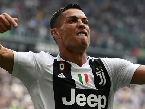 Ronaldo bị điều tra, Juventus có thể bị cấm thi đấu
