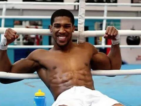 Ronaldo chính là nguồn cảm hứng của nhà vô địch Boxing thế giới
