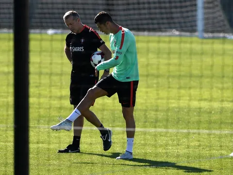 Ronaldo được chăm 'từng li từng tí' khi về tuyển