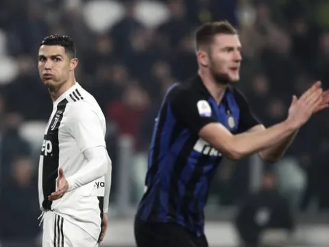 Ronaldo 'há hốc mồm' kinh ngạc khi Mandzukic làm điều mình không làm được