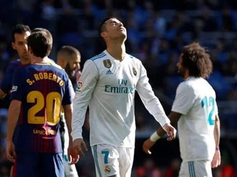 Ronaldo hứng mưa chế nhạo trong ngày mất tích ở El Clasico