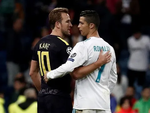 Harry Kane vui mừng nhận ‘món quà’ từ Ronaldo