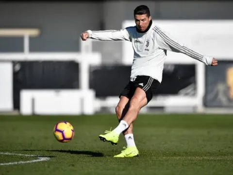 Ronaldo làm nóng sau kì nghỉ Đông, hướng đến kỉ lục khủng