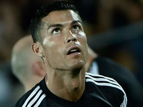 Ronaldo nhận đặc ân, fan Juventus giận sôi máu