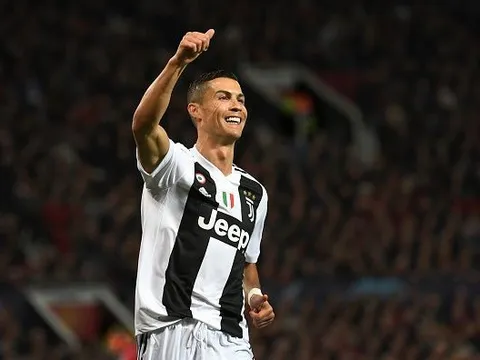 Ronaldo sẽ ra sân với bộ mặt 'màu mè' vì phụ nữ