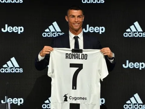 Juventus và bóng đá Italia thay đổi ra sao từ khi Ronaldo cập bến?
