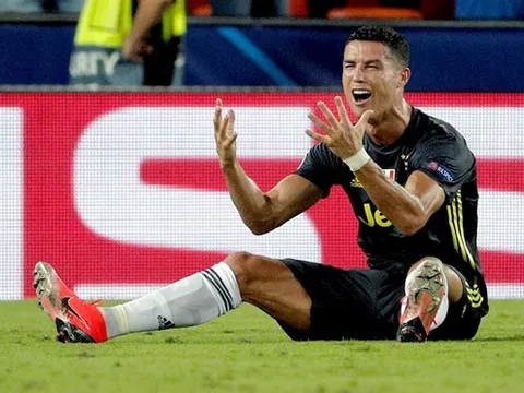 'Ronaldo bị thẻ đỏ vì trọng tài thích tưởng tượng'