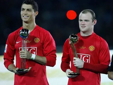 Rooney khiến fan Man Utd thất vọng khi nói về Ronaldo