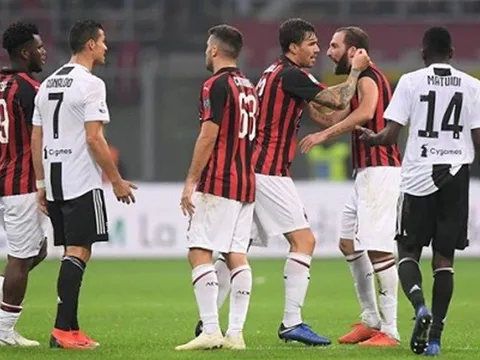 Ronaldo: "Tôi đã bảo Higuain phải bình tĩnh"