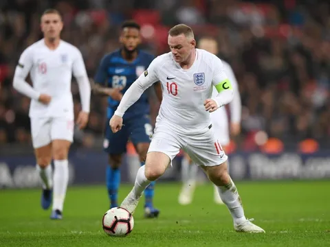 Fan Quỷ đỏ nhắn nhủ Mourinho: Chọn Rooney thay vì Lukaku