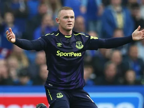 Rooney lại có thêm cột mốc mới trong sự nghiệp