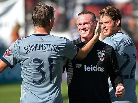 Rooney lại thăng hoa ở MLS, nạn nhân lần này là đội bóng của Schweinsteiger