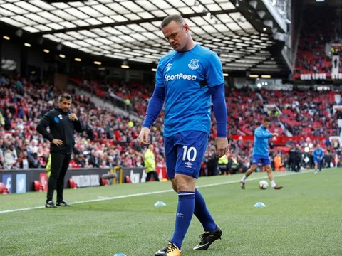 Rooney, vật vờ trong ánh hào quang đã qua
