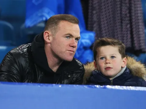 Rooney sợ con trai tiết lộ với bạn học về việc rời Man Utd
