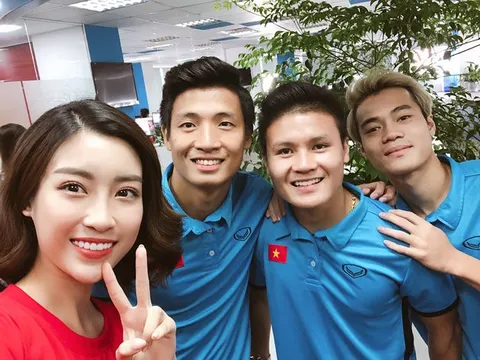 Động viên U23 Việt Nam, hoa hậu Đỗ Mỹ Linh nói lời ẩn ý