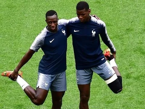 Hậu Derby Manchester, nhóm cầu thủ Pháp lên kế hoạch... đi nhậu