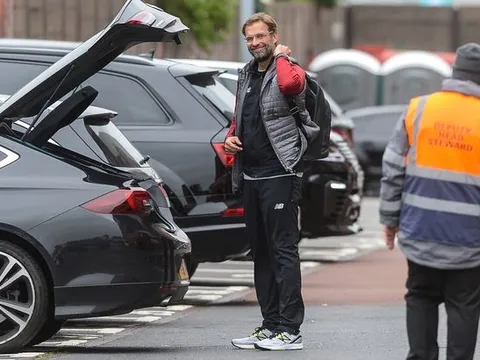 Rút kinh nghiệm từ M.U, Liverpool đến sân đấu sớm... 7 tiếng