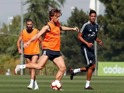 Real Madrid căng sức trước thử thách khó nhằn