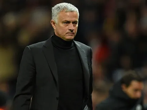 "Sa thải Mourinho không phải đáp án dành cho Man United"
