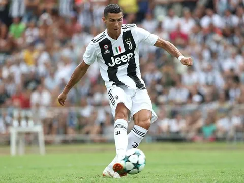 Sân cỏ cuối tuần: Ronaldo ra mắt và còn gì nữa?
