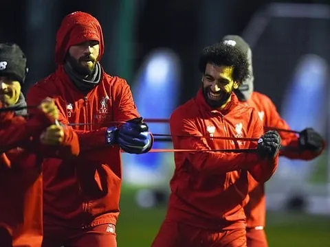 Sân tập Liverpool rộn ràng, tràn ngập tiếng cười
