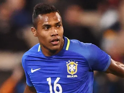 Sao Brazil hứa giúp Argentina giành vé World Cup
