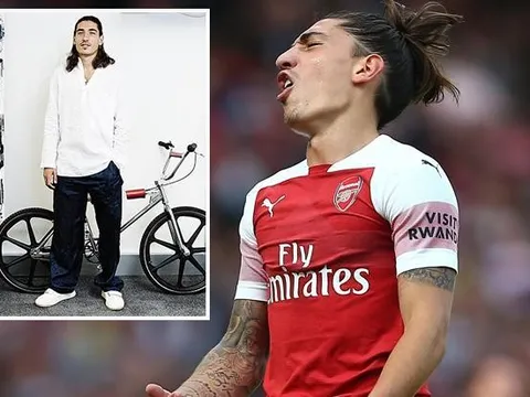 Sao Arsenal: "Họ mắng nhiếc tôi thậm tệ, chửi tôi đồng tính"