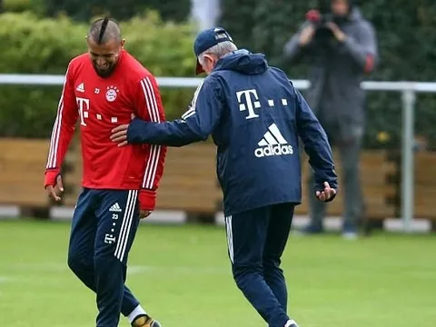 Sao Bayern cười tít mắt trong ngày đầu tập với Jupp Heynckes