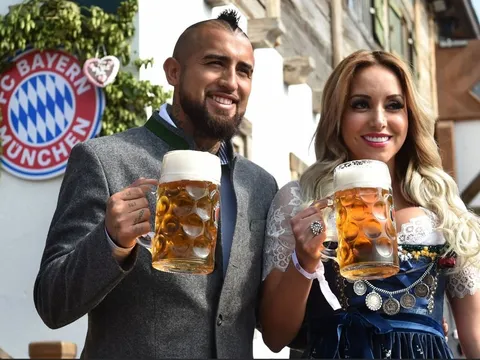 Sao Bayern Munich gạt sầu, quẩy tưng bừng trong lễ hội bia