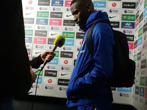 Sao Chelsea: "Đúng là thảm họa, đừng mơ vô địch nữa"