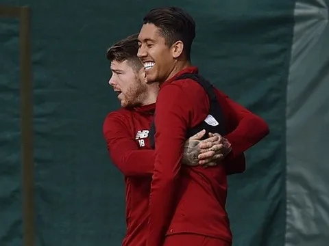 Sao Liverpool mừng rỡ khi Firmino trở lại tập luyện
