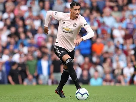 Sao Man Utd gửi thông điệp CỨNG RẮN cho hàng thủ đội nhà