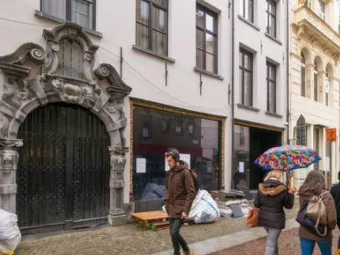 Sao Tottenham bắt được kho báu 1,34 triệu USD