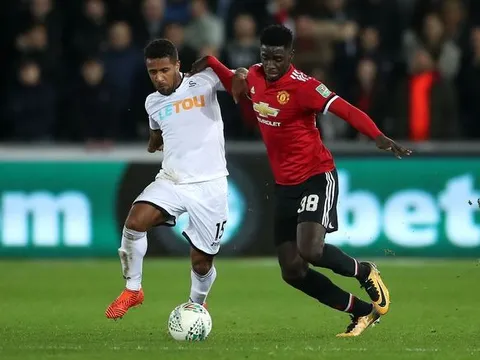 Sao trẻ Axel Tuanzebe vs Swansea
