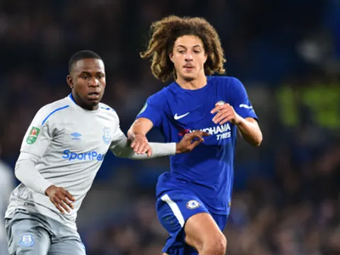 Sao trẻ Ethan Ampadu thể hiện ra sao vs Everton