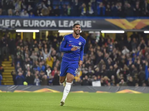 Sao tuyển Anh 'thấm nhuần' Sarri-ball, Chelsea bay cao tại Europa League