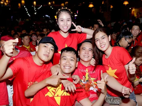 Sao Việt bùng nổ khi Việt Nam chạm 1 tay vào cúp vàng