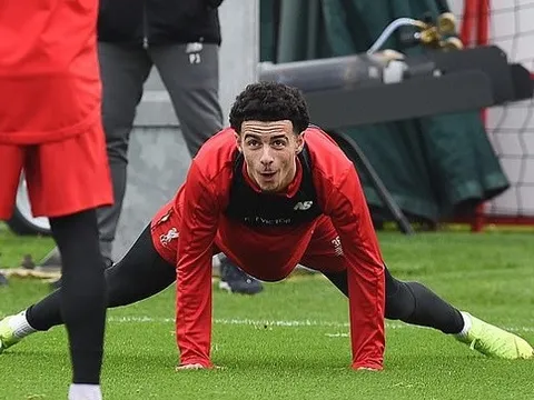 Sắp đấu Arsenal, Jurgen Klopp trình làng thần đồng 17 tuổi