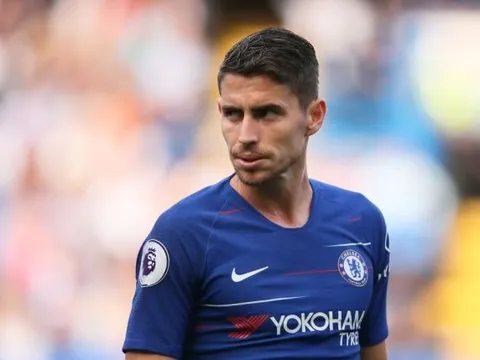 Sarri 'cảm thấy lo sợ' cho Jorginho