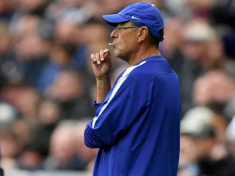 Sarri cảnh báo các học trò sau trận thắng hú vía của Chelsea