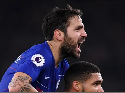 Sarri chính thức lên tiếng về tương lai của Fabregas