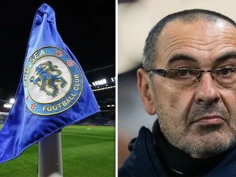"Sarri không còn là HLV Chelsea mùa tới"
