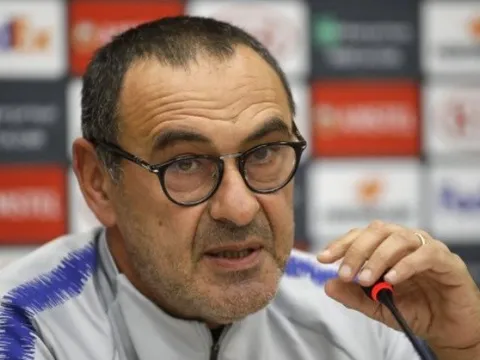 Sarri: "Kante cũng mắc sai lầm như mọi người vậy"