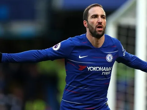 Sarri nói điều thật lòng về mối tương tác giữa Higuain và Hazard