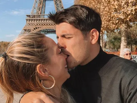 Sau cú đúp vào lưới Crystal Palace, Morata tự thưởng món quà ngọt ngào